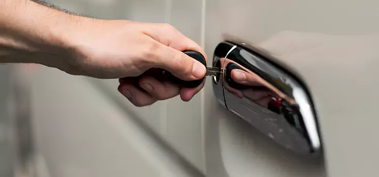 Why Choose Our Auto Locksmith Team in Oak Ridge, FL?