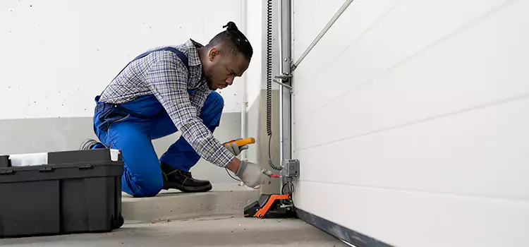 Expert Solutions for Every Garage Lock Need in Oak Ridge, FL
